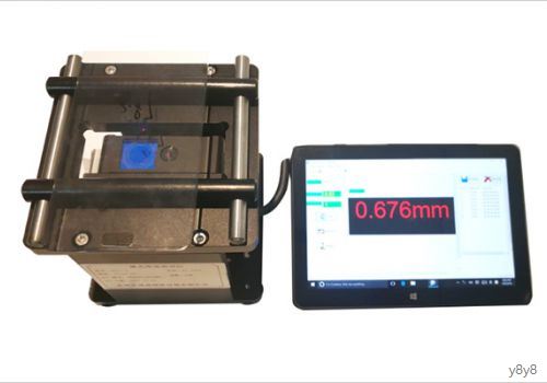 Máy đo độ dày kính laser